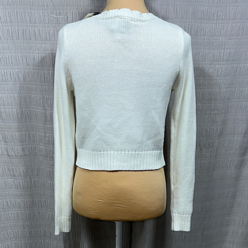 Freshman White Cropped Cardigan with Pink Floral Embroidery - Picture 3 of 9